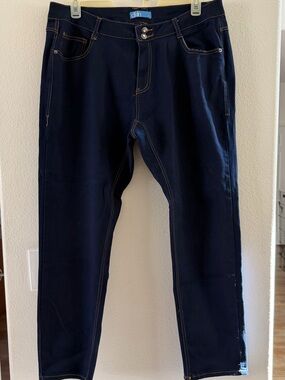 Woman’s dkin Dark Wash Stretch Straight Leg Jeans size 18W